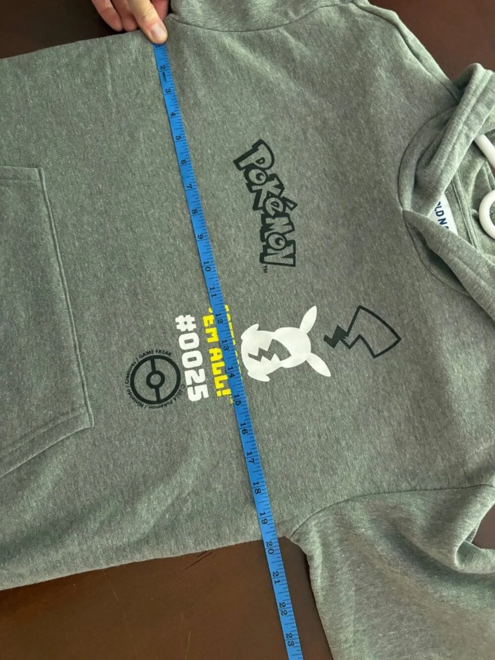 Old Navy NWT Pokémon Pikachu Big Boys Graphic Hoodie Boys 18 or XXL